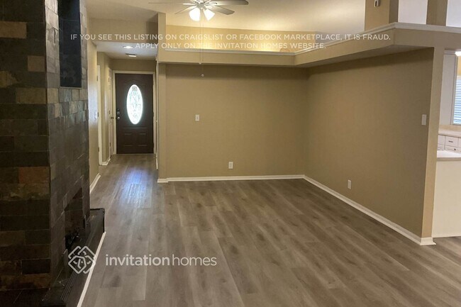 327 80th Ave NE in St. Petersburg, FL - Building Photo - Building Photo