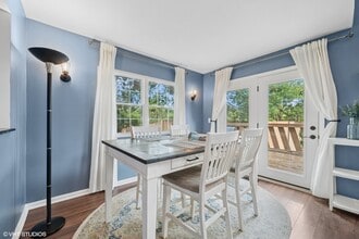 627 Ascot Ln in Streamwood, IL - Building Photo - Building Photo