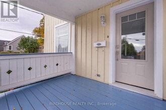 126 Durham St W in Kawartha Lakes, ON - Building Photo - Building Photo