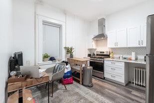 140 Hamilton Ave in Greenwich, CT - Building Photo