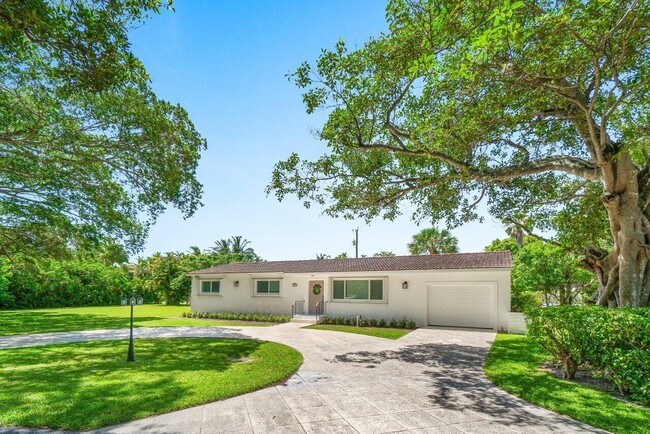 property at 809 S Atlantic Dr