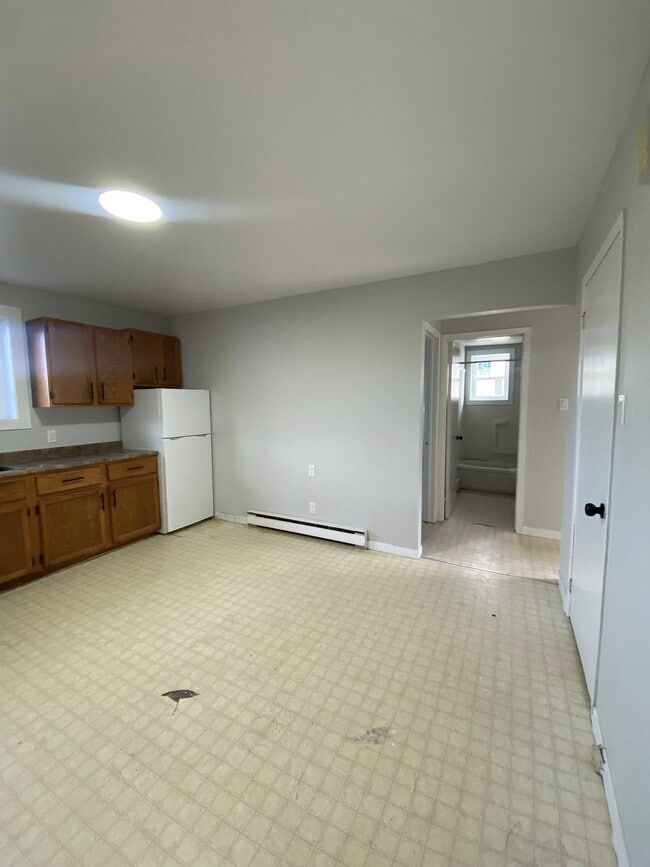 440 Raymond Ave in Bathurst, NB - Building Photo - Building Photo