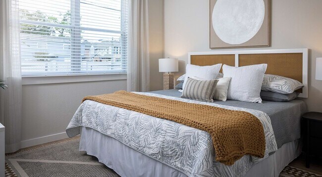 10800 Hammerly Blvd in Houston, TX - Foto de edificio - Building Photo