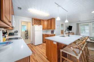 312 W Cooper Ave in Folly Beach, SC - Building Photo - Building Photo