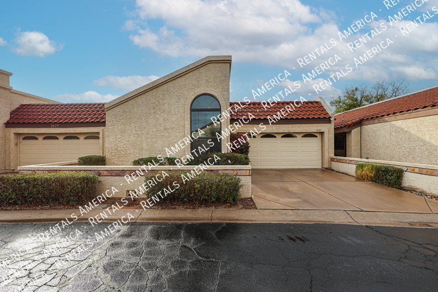 1621 E Vaughn St in Tempe, AZ - Building Photo
