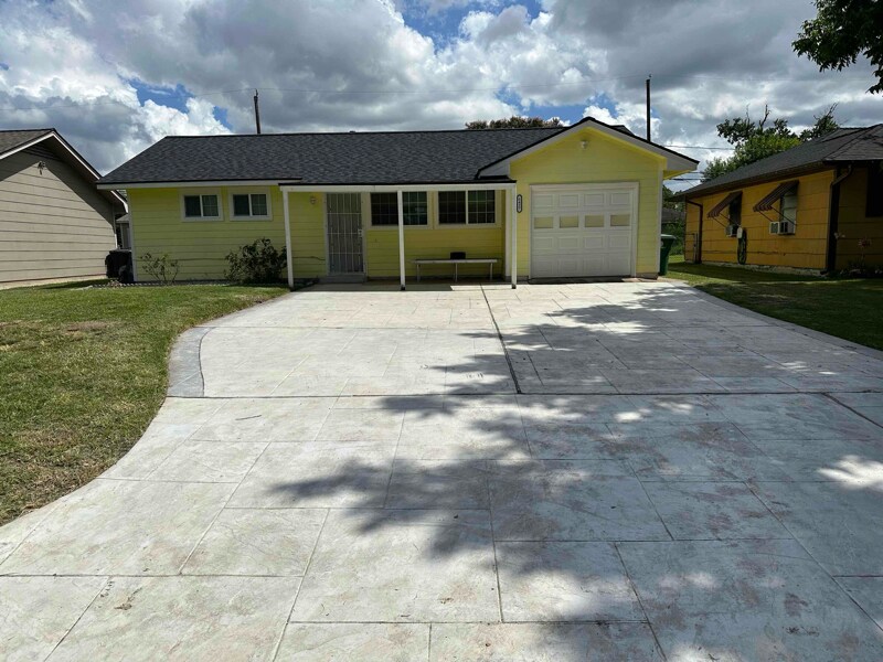 6427 Feldspar St in Houston, TX - Building Photo
