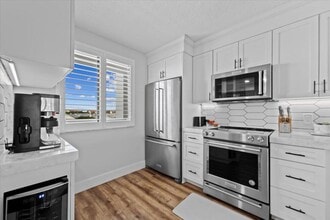 201 S Seas Dr in Jupiter, FL - Building Photo - Building Photo