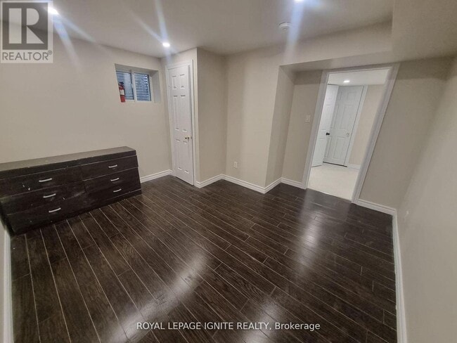 2524 Bandsman Cres in Oshawa, ON - Building Photo - Building Photo