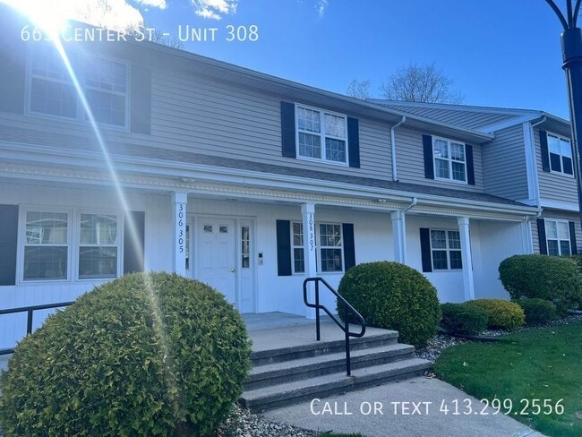 665 Center St in Ludlow, MA - Foto de edificio - Building Photo