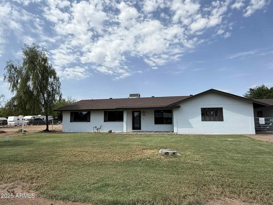 774 E Buffalo St in Gilbert, AZ - Building Photo
