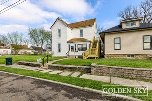 646 N Mulberry St in Muncie, IN - Building Photo