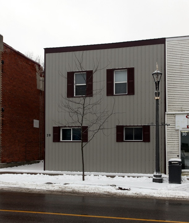 28 Cameron St W in Brock, ON - Building Photo