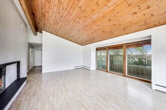 904 S Chestnut Ave in Arlington Heights, IL - Foto de edificio - Building Photo