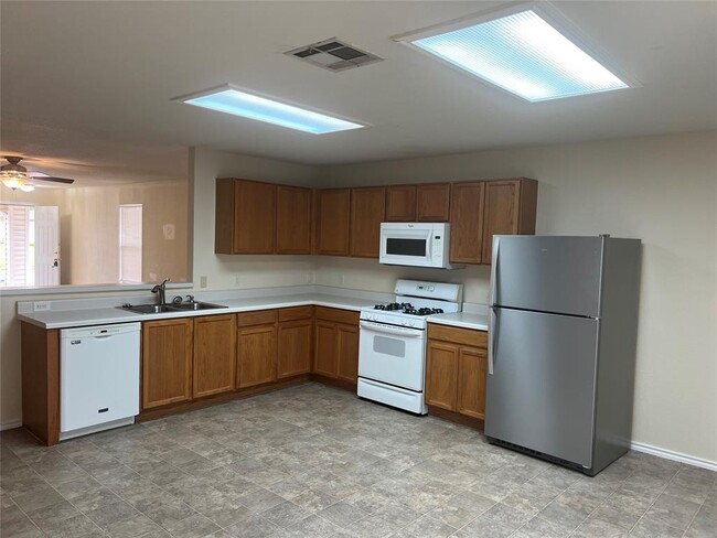 3824 Haleys Way in Round Rock, TX - Building Photo - Building Photo