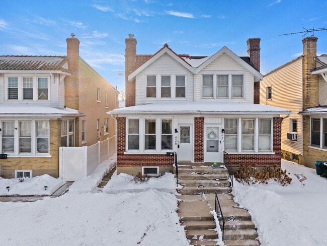 property at 428 S 18th St