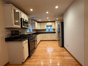 17 Bayberry Dr in Atkinson, NH - Foto de edificio - Building Photo