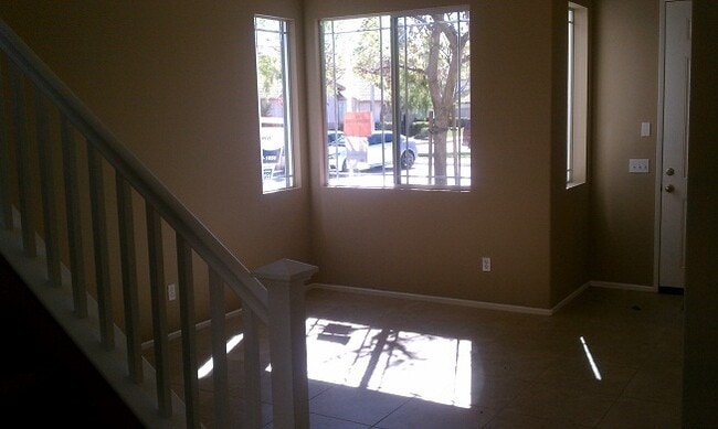 4513 Streamport Dr in Riverside, CA - Building Photo - Building Photo