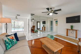 4261 Pearl Harbor Dr in Naples, FL - Building Photo - Building Photo