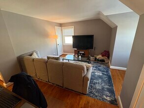 418 Highland Ave, Unit B in Collingswood, NJ - Building Photo - Building Photo