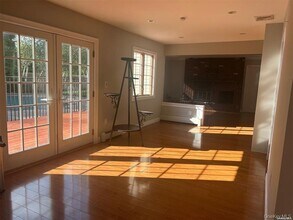 3 Thornridge Ln in Centereach, NY - Building Photo - Building Photo