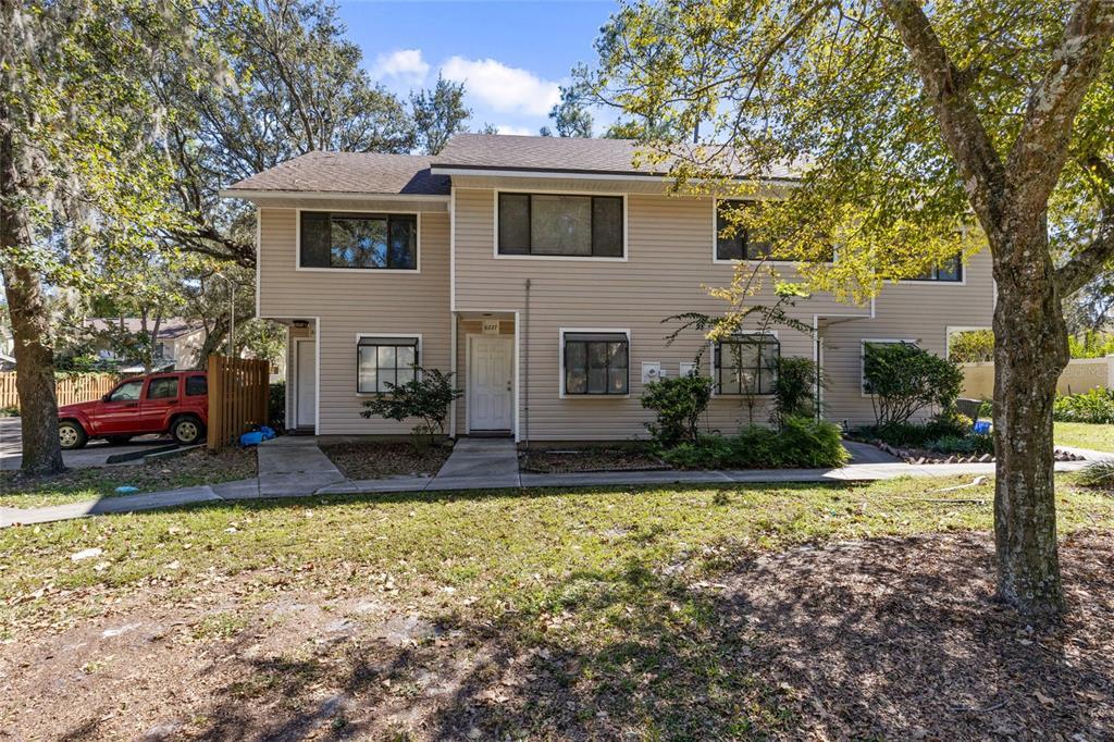 6227 SW 8th Pl in Gainesville, FL - Building Photo