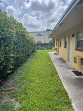 1341 NE 5th Terrace-Unit -2 in Fort Lauderdale, FL - Building Photo - Building Photo