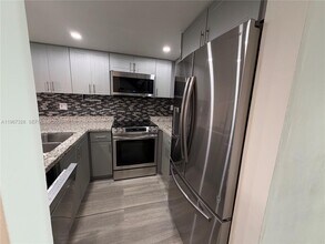 1711 W 58th St in Hialeah, FL - Building Photo - Building Photo