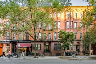 66 7th Ave in Brooklyn, NY - Foto de edificio - Primary Photo