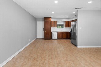 2712 St Edwards Cir in Austin, TX - Building Photo - Building Photo