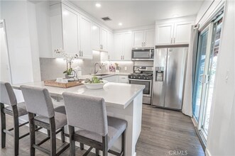 3744 Los Olivos Ln in Glendale, CA - Building Photo - Building Photo