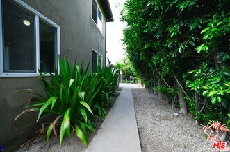 5533 W Jefferson Blvd in Los Angeles, CA - Building Photo - Building Photo