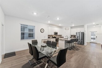 11836 Language Wy in Orlando, FL - Building Photo - Building Photo