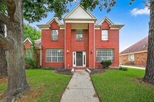 19018 Ridge Hill Ct in Houston, TX - Building Photo