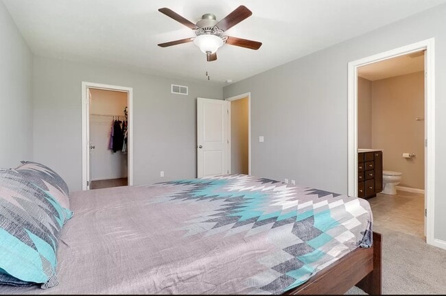 1025 Decoy Ct in Normal, IL - Building Photo - Building Photo