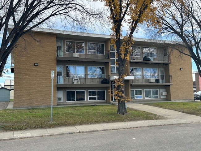 property at 443-443 Lorne St N