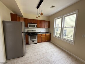 139 Grumman Ave in Newark, NJ - Building Photo - Building Photo