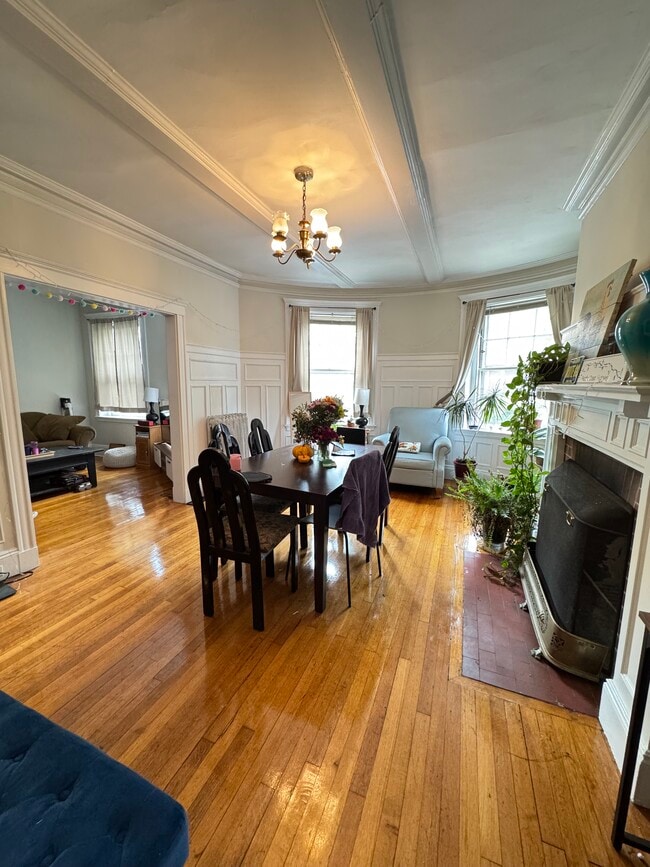 104 Strathmore Rd, Unit 1 in Boston, MA - Building Photo - Building Photo