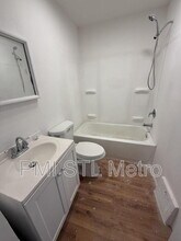 5633 Parchester Dr in St. Louis, MO - Building Photo - Building Photo