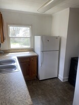 704 Irving Ave, Unit #A Apartments