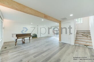 12225 105th Ave NE in Kirkland, WA - Building Photo - Building Photo