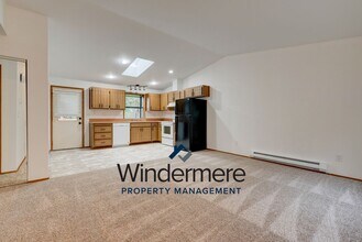 4168 Cabrini Ct in Oak Harbor, WA - Foto de edificio - Building Photo