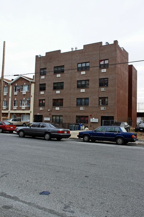 301 Powell St in Brooklyn, NY - Foto de edificio