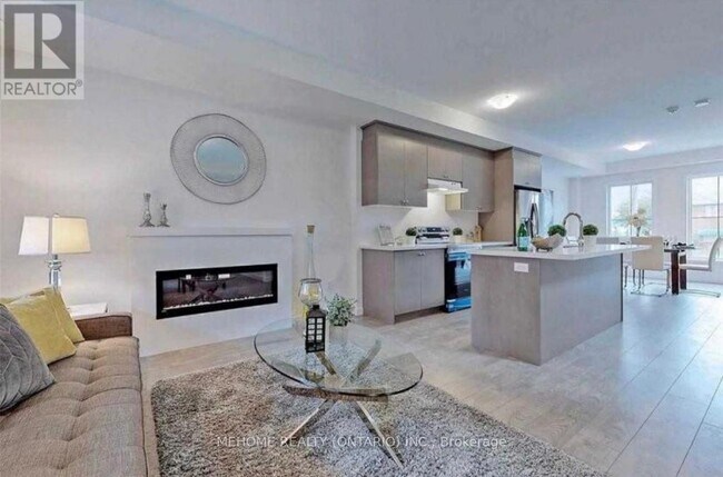 10258 Keele St in Vaughan, ON - Building Photo - Building Photo