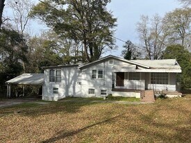 418 Holly Dr SE in Atlanta, GA - Building Photo