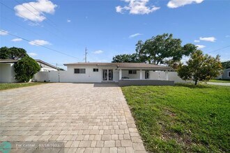 6470 Franklin St in Hollywood, FL - Building Photo - Building Photo