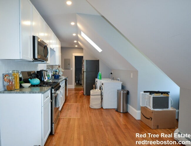 property at 8 South St