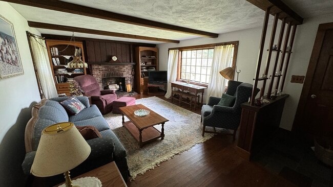 14 Maple Pl in Needham, MA - Building Photo - Building Photo