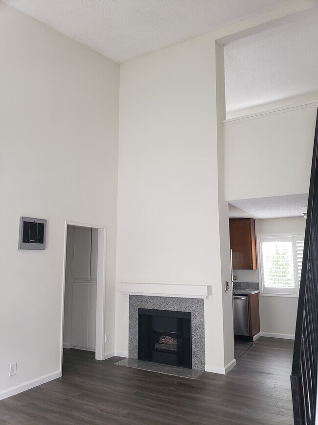 12035 Washington Pl in Los Angeles, CA - Building Photo - Building Photo