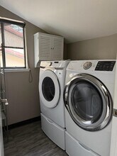 1125 Royal Ln in San Carlos, CA - Building Photo - Building Photo