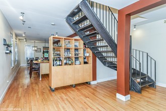 1416 N Greenview Ave in Chicago, IL - Building Photo - Interior Photo